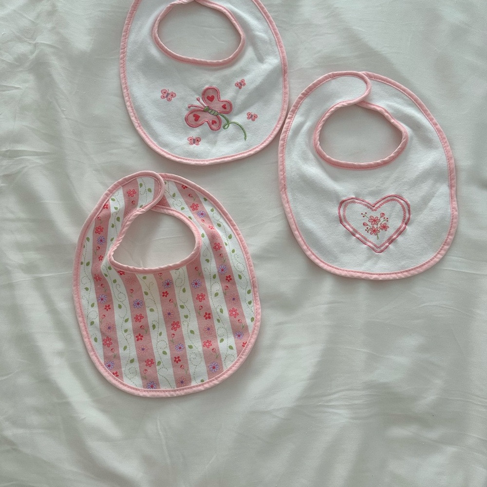 Kangaroo Pink and White Floral Baby Bib Set of 3